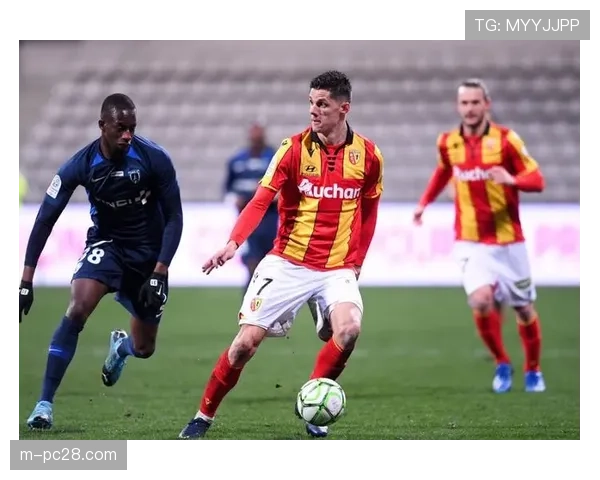 布雷斯特1-1战平斯特拉斯堡，双方各取一分